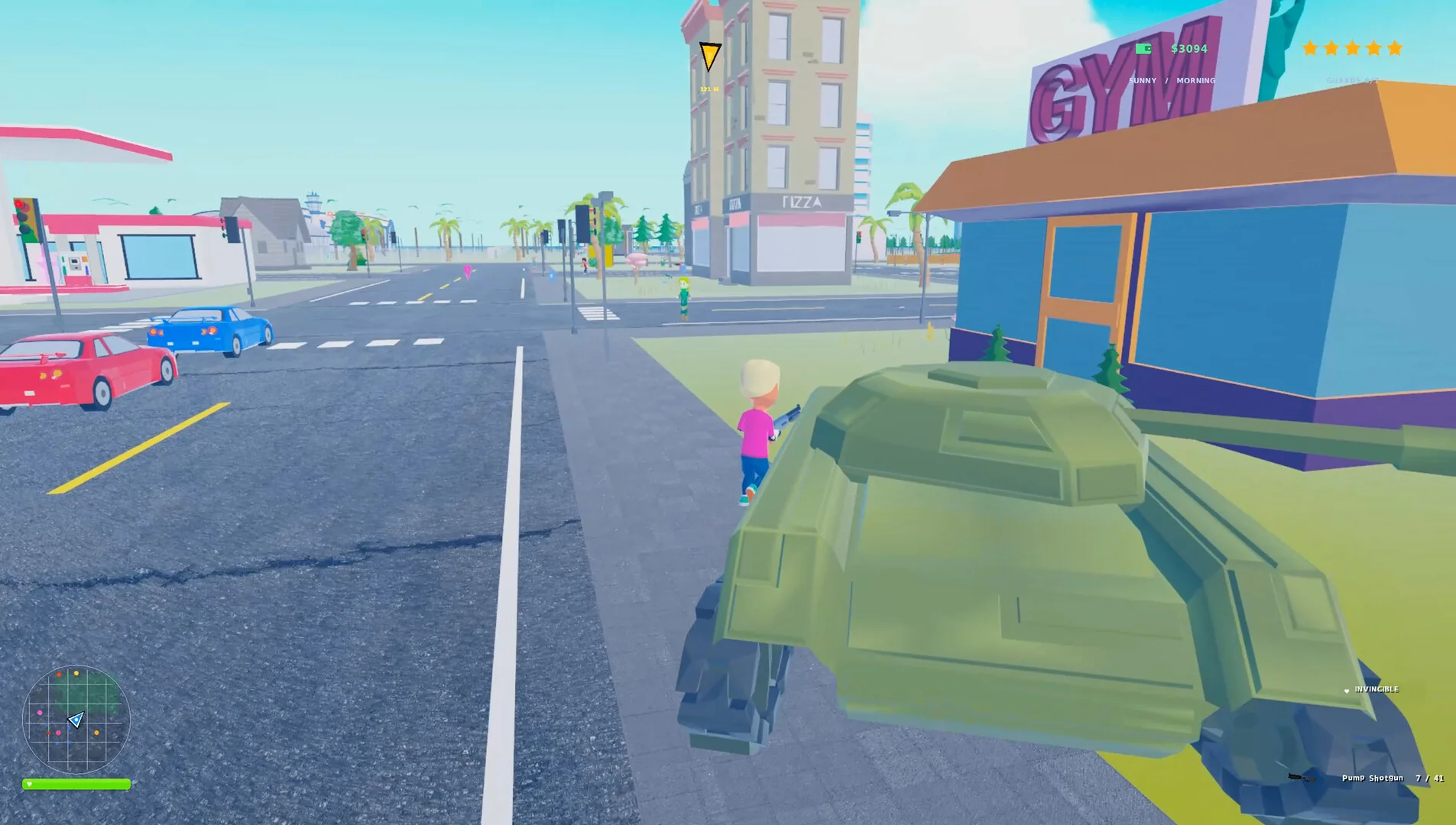 ゲーム画面で、緑色の戦車とキャラクターが街中の道路に映っている